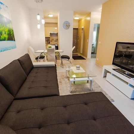 Corvin Promenade With Free Parking Daire Budapeşte Dış mekan fotoğraf