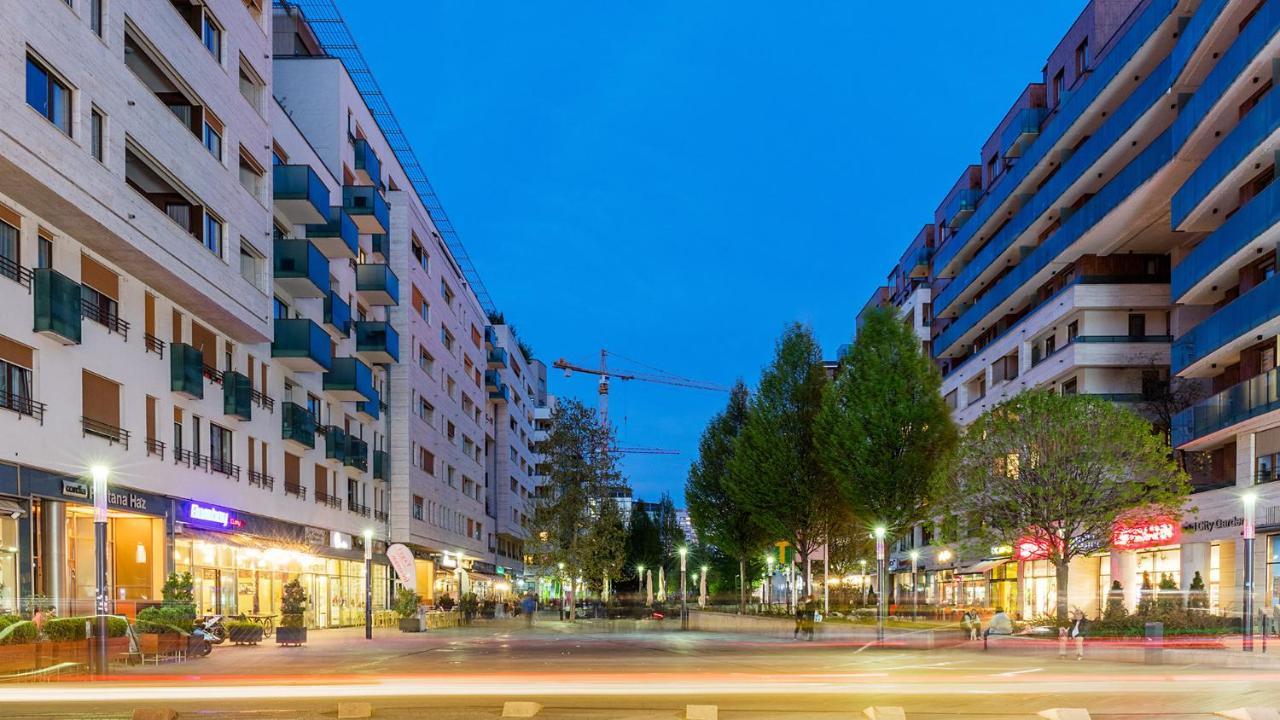 Corvin Promenade With Free Parking Daire Budapeşte Dış mekan fotoğraf